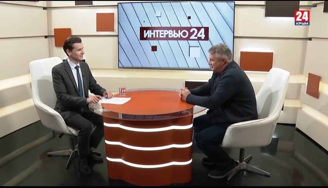 Директор МБУК «Парки столицы» Роман Филипенко принял участие в программе «Интервью 24»