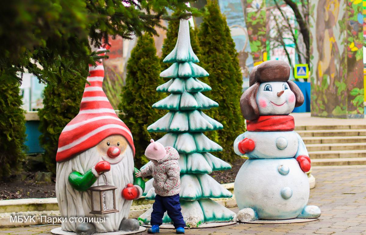 Новогоднее убранство Детского парка дарит всем праздничное настроение